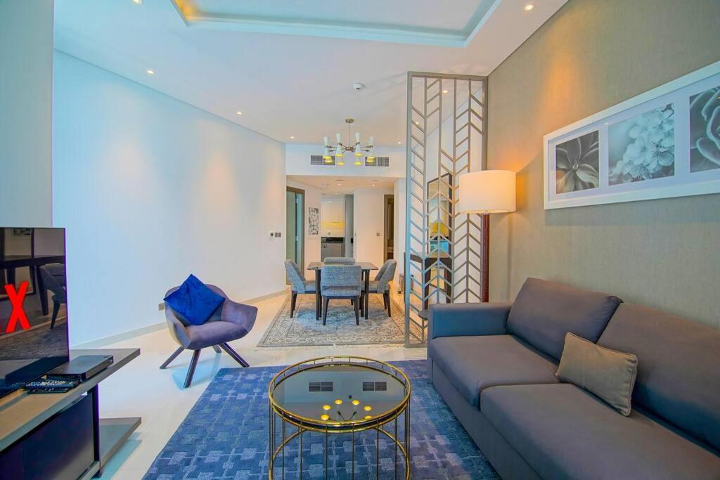 Luxury Hotel Apartment With A Canal View Dubai Exteriör bild